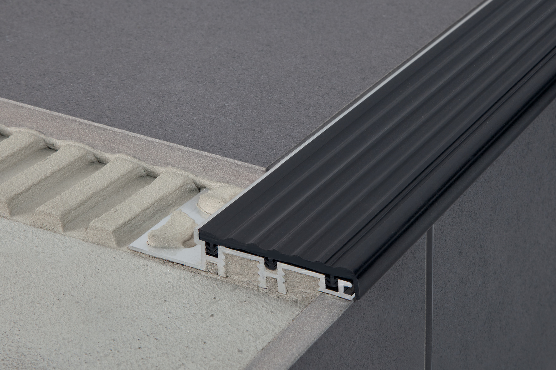 TREP-B  1,5m Treppenprofil H=10mm